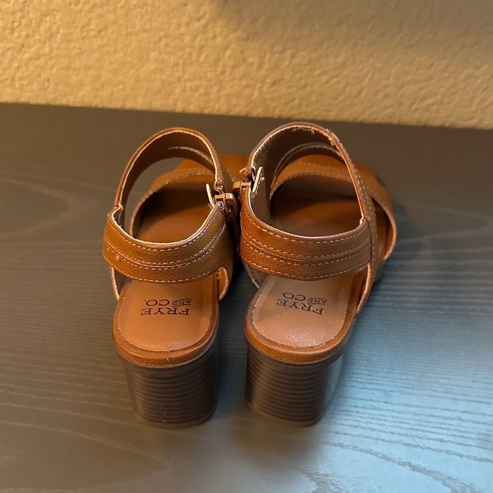 FRYE AND CO. Tan Women's Comfort Sandals Size 6 - Picture 3 of 6